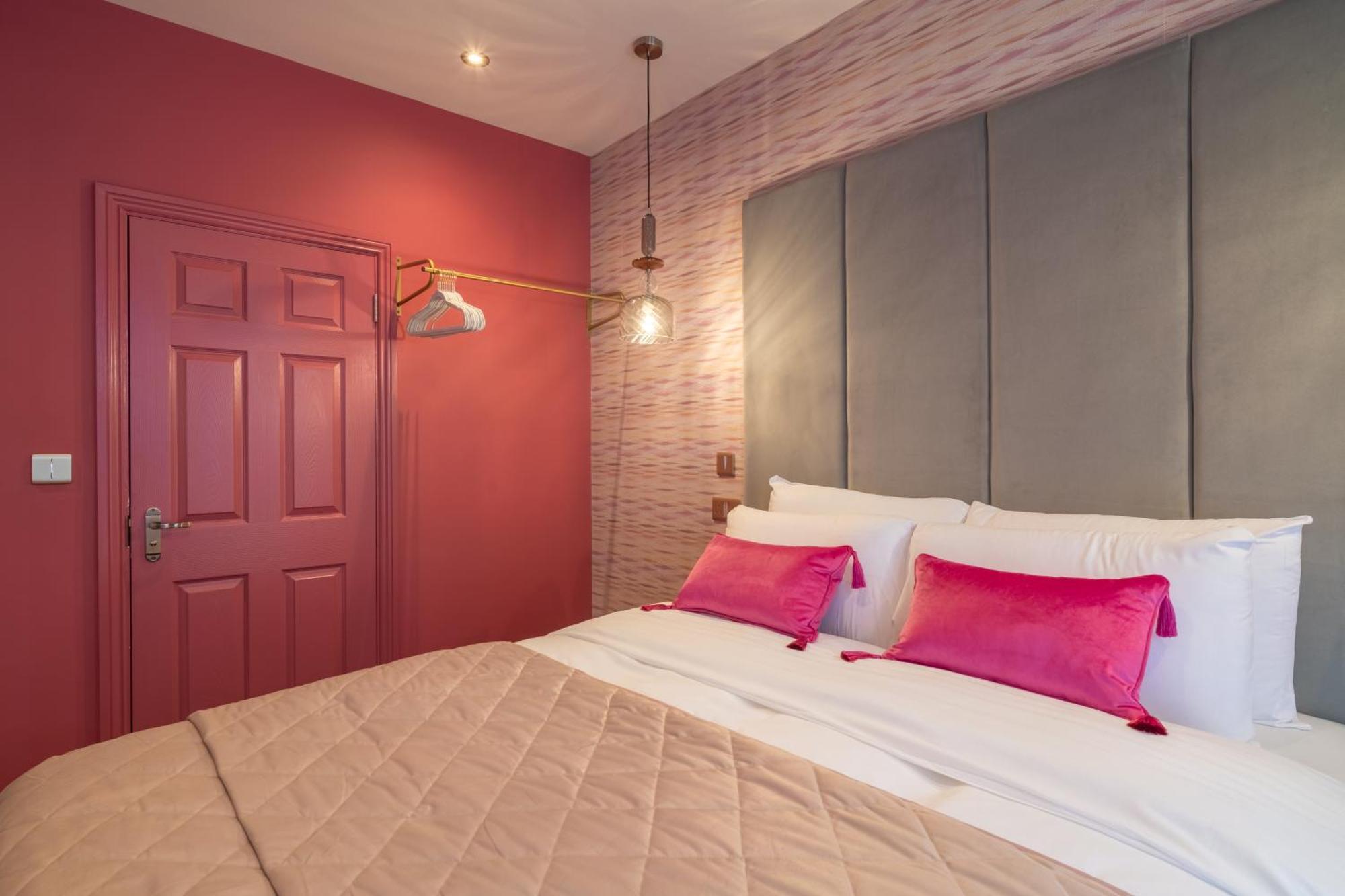 Howfield Hotel Merthyr Tydfil Buitenkant foto